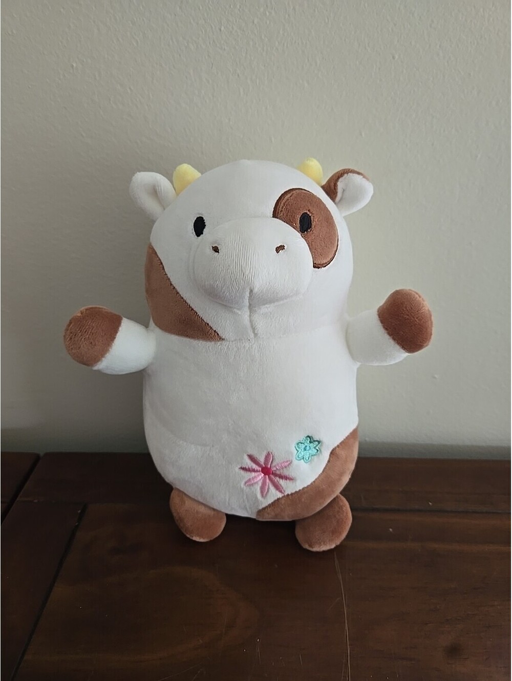 Squishmallow Drella Cow Hug Mees Plush Stuffed Animal Bee Happy Flowers 8”